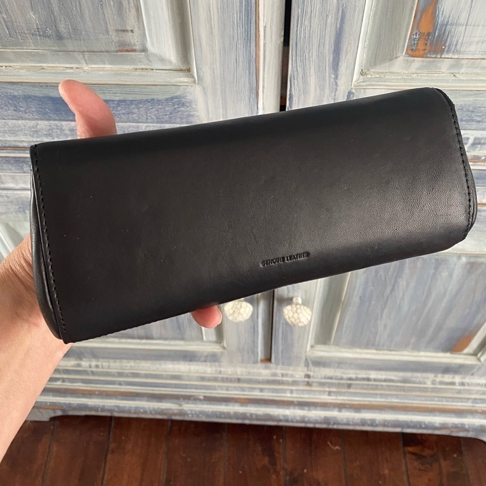KENNETH COLE Lambskin Leather Clutch/Wristlet - Picture 3 of 9